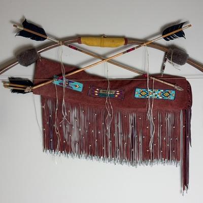 Decorative Wall Hanging Native Themed Bow, Arrows, & Quiver 