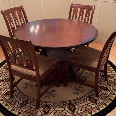 Circle Table + Four Chairs 
