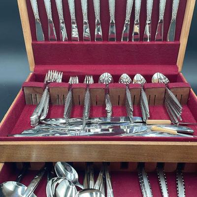 Stainless Steel Silverware Set + Storage Case 