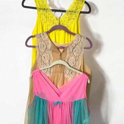 Vintage Womens Babydoll Nightgowns - Aristocraft & More - (M-L)