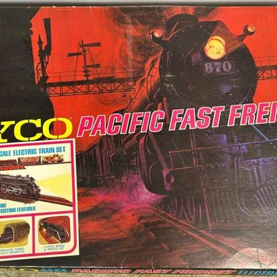 Vintage Tyco Pacific Fast Freight Model Train Set In Boxes 