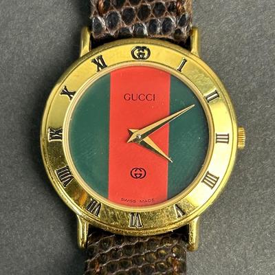 Authenticated Gucci Ladies Wrist Watch - 3000L
