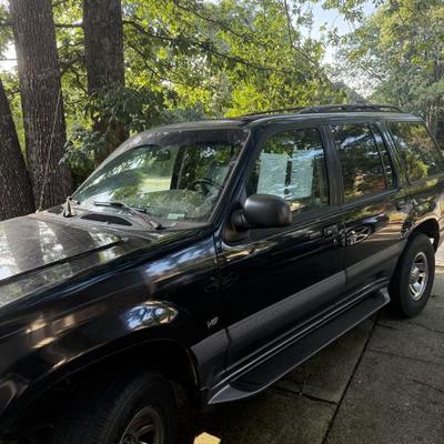 Sale Photo Thumbnail #14: Under 100k miles v8 4 wheel drive 