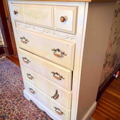 Lovely Dresser