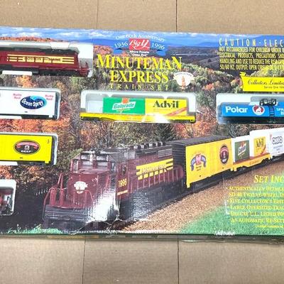 The Big Y Minuteman Express Train Set — HTF!