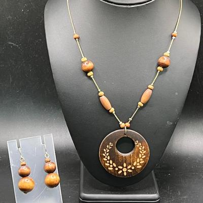 Bohemian Wood Necklace & Matching Earrings