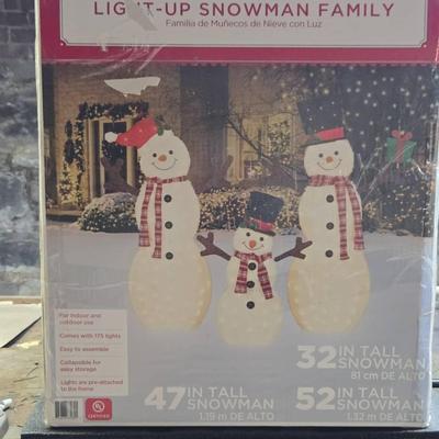 (3) Snowmen Christmas Light Up. 
