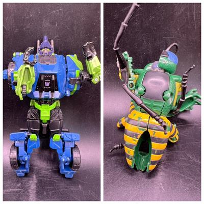 (2) Transformers: Beast Wars Waspinator & Generations Fall of Cybertron Onslaught