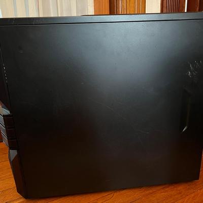 IN WIN Computer — See Photos for Specs 