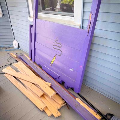 Lovely Bedframe Likely Twin