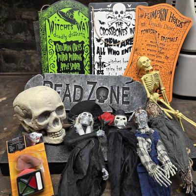 Bundle Of Halloween Decor 