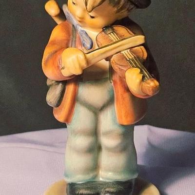 Hummel “Little Fiddler” #4 Figurine – M.I. Hummel, Goebel West Germany