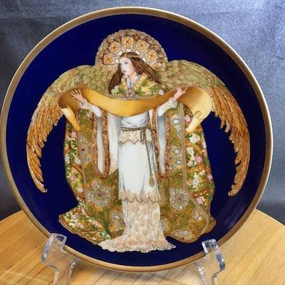 Hutschenreuther "The Singer" Collector Plate – No COA