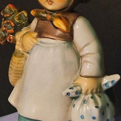 Hummel “School Girl” #204 Figurine – M.I. Hummel, Goebel West Germany, Dated 1949