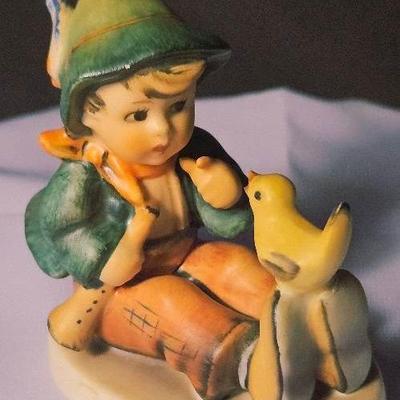 Hummel “Singing Lessons” #63 Figurine – M.I. Hummel, Goebel W. Germany