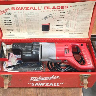 Milwaukee Electric Sawzall WIth Metal Storage Case