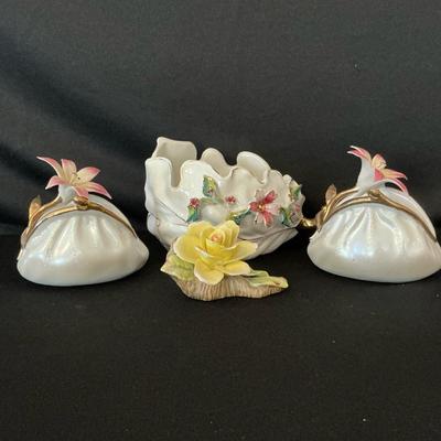 Delicate Floral Decor 