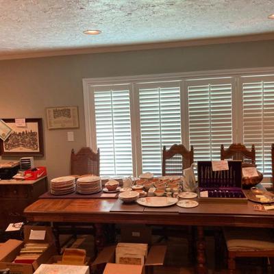 6ft trestle table, two 1ft leaves, custom table pads, 4 side chairs, two arm chairs