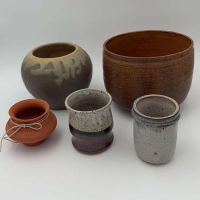 5 Various Size Pottery Bowls/cups