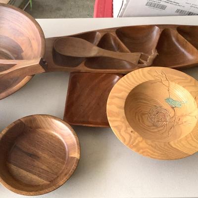 Nine Piece Set Of Wooden Bowls, Salad Tongs And Spoon