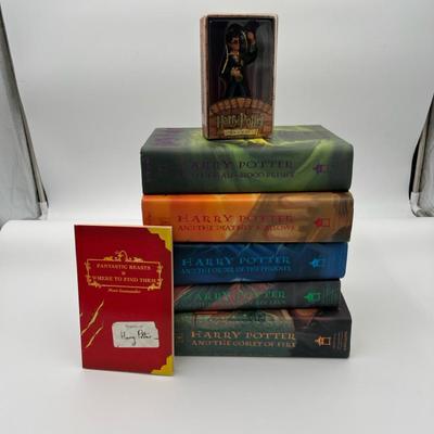 Harry Potter Collection: Books and Ornament Set