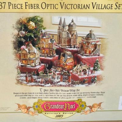 Grandeur Noel Victorian Village