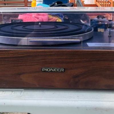 Pioneer Turntable