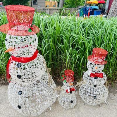 Set of 3 Light up Snowmen
