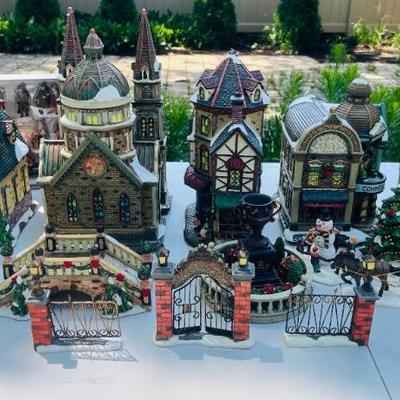 Grandeur Noel Victorian Village