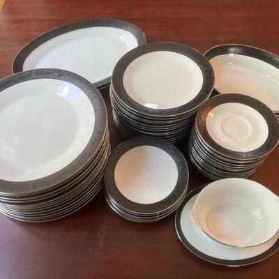 Noritake Sharon set of 14