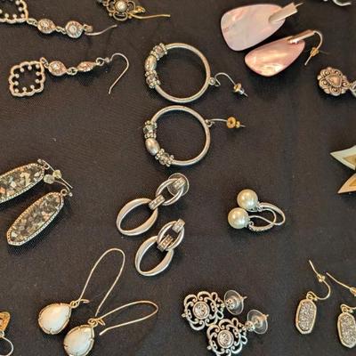 Sale Photo Thumbnail #149