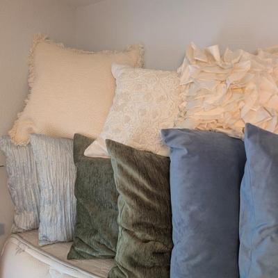 Sale Photo Thumbnail #364