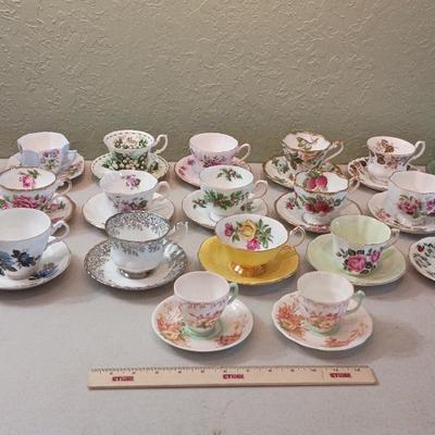 Vintage England Fine Bone China Cups & Saucers-Royal Albert, Shelley, Royal Standard+++