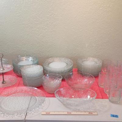 1980s Princess House Fantasia Poinsettia Glass Dishes Set