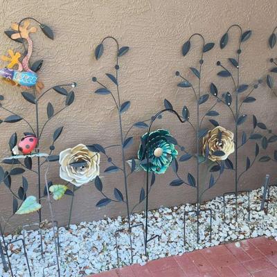 13pc Metal Lawn & Garden Decor Flowers, Ladybug, Frog