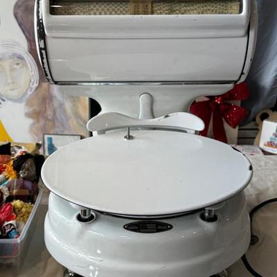 Sale Photo Thumbnail #46: Vintage Deli Scale