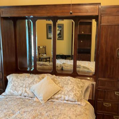 Mystique by Thomasville Lighted Mid-Century Bedroom Set