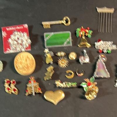 Vintage Christmas Brooches And Ear Rings