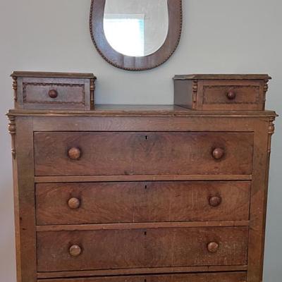 Vintage Gentleman‘S Chest And Mirror