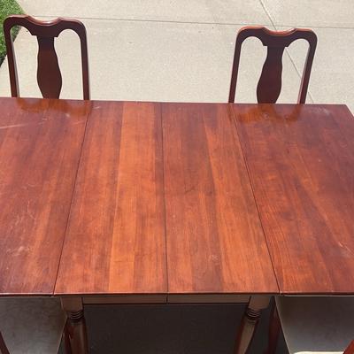 Drop leaf Dining Room Table And 6 Chairs