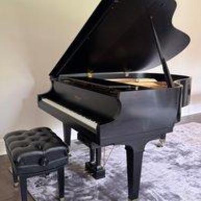 BALDWIN MODEL R BABY GRAND PIANO 
