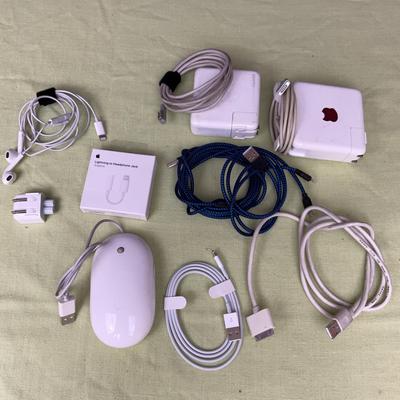Assorted Apple Electronics