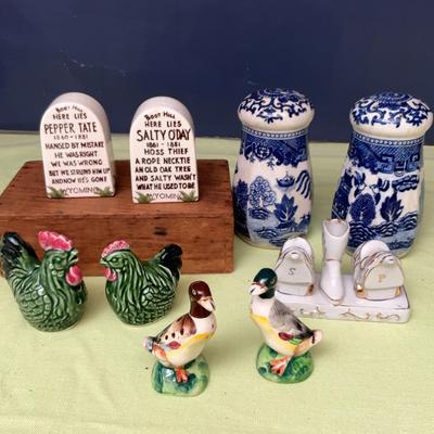 Collectable Salt & Pepper Shakers 5 Sets