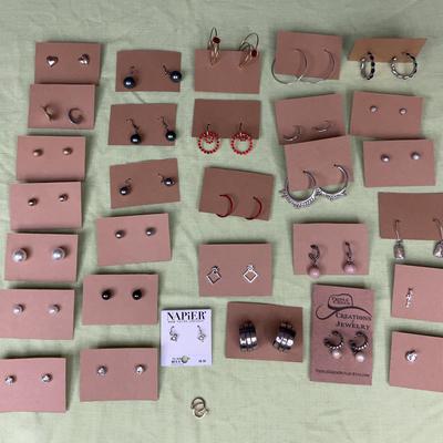 Costume Jewelry Pierced Earrings, 30 Pair