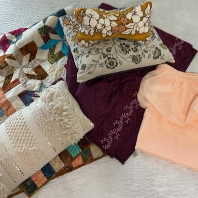 Assorted Linens
