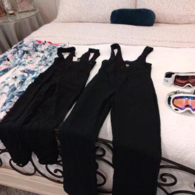 Ski clothes 