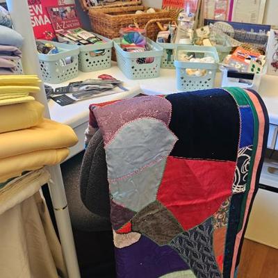 Sale Photo Thumbnail #44: Quilt Sewing Room