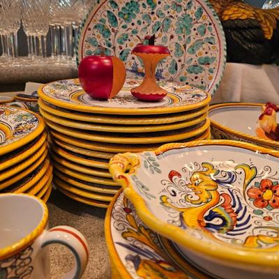 Sale Photo Thumbnail #85: Italian pottery