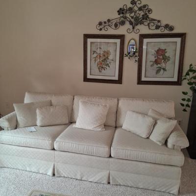 Sale Photo Thumbnail #68: Hickory Fry Couch 