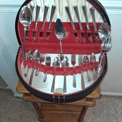 Sale Photo Thumbnail #99: Sterling silver Full flatware set in wood case